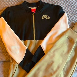 Nike jumpsuit black & tan xs